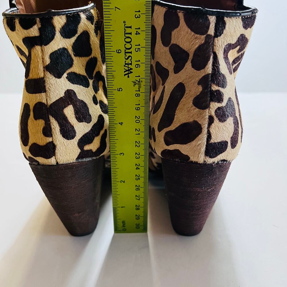Very Volatile Leopard Calf Hair Leather Ankle Chelsea Booties Size 6.5 NEW - Picture 4 of 7